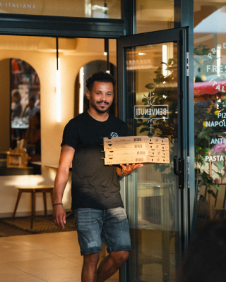 Livreur d'un restaurant italien à Arcachon
